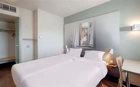 B&B HOTEL à Hyères (83), hôtel 2 étoiles proche centre.
